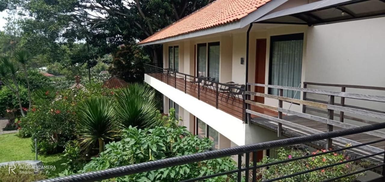 La Oma Hotel Lembang Exterior foto