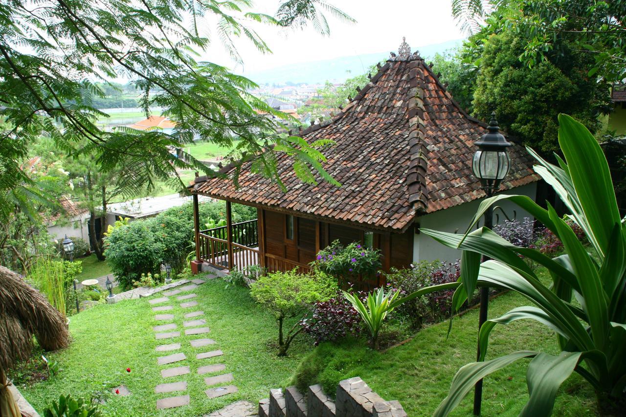 La Oma Hotel Lembang Exterior foto