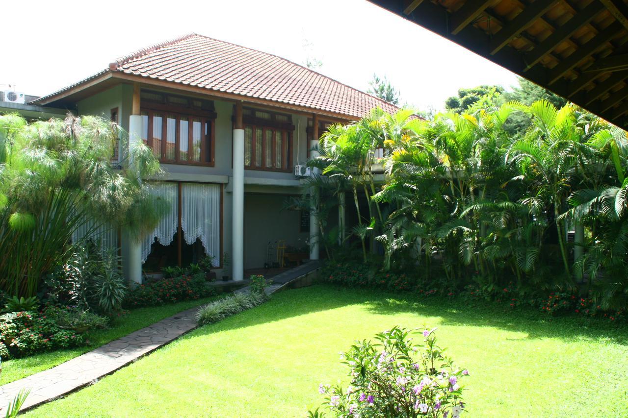 La Oma Hotel Lembang Exterior foto