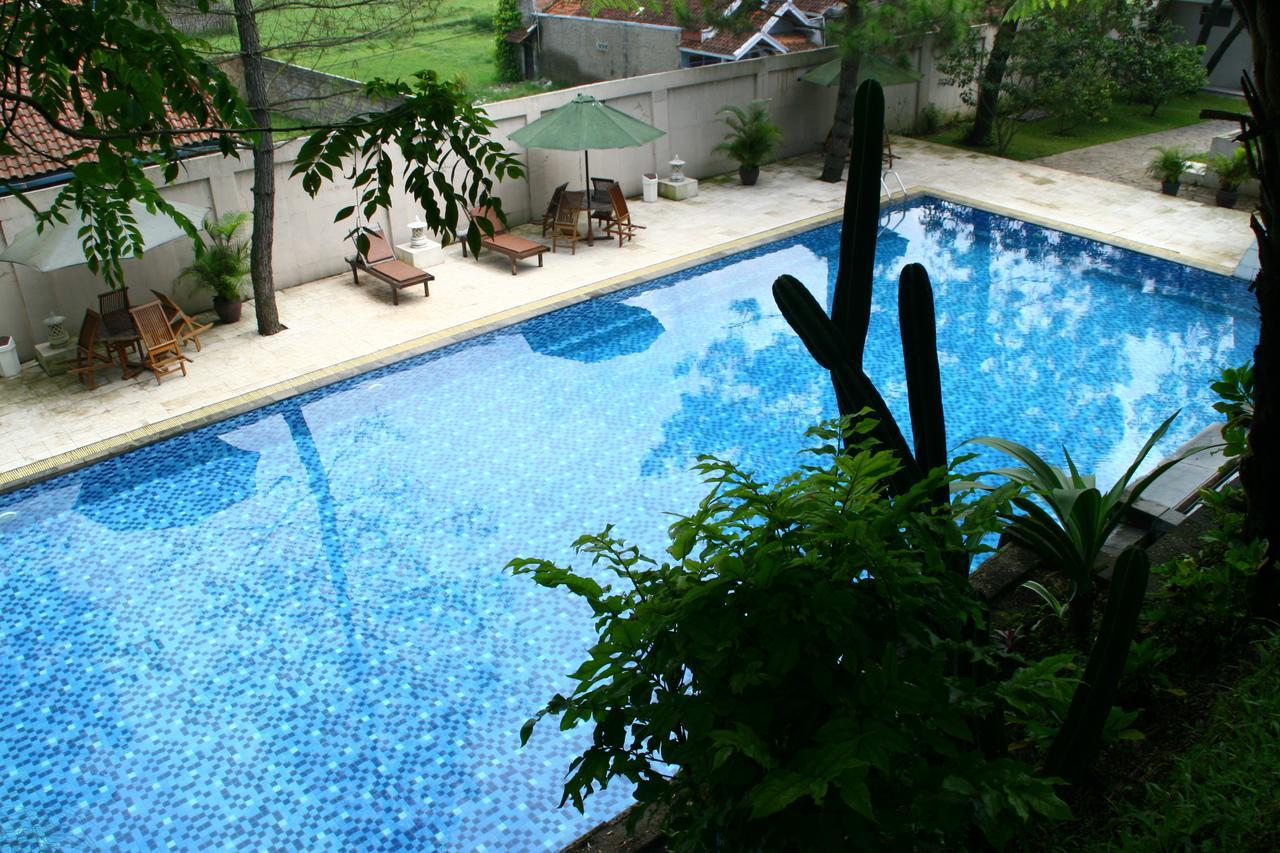 La Oma Hotel Lembang Exterior foto