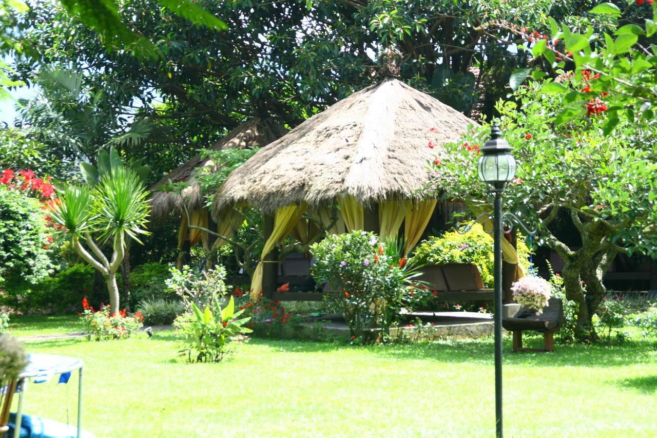 La Oma Hotel Lembang Exterior foto