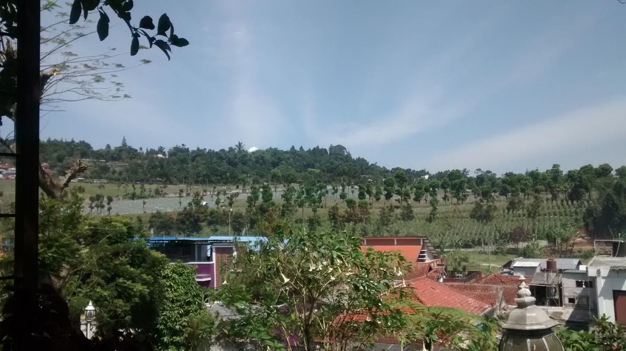 La Oma Hotel Lembang Exterior foto