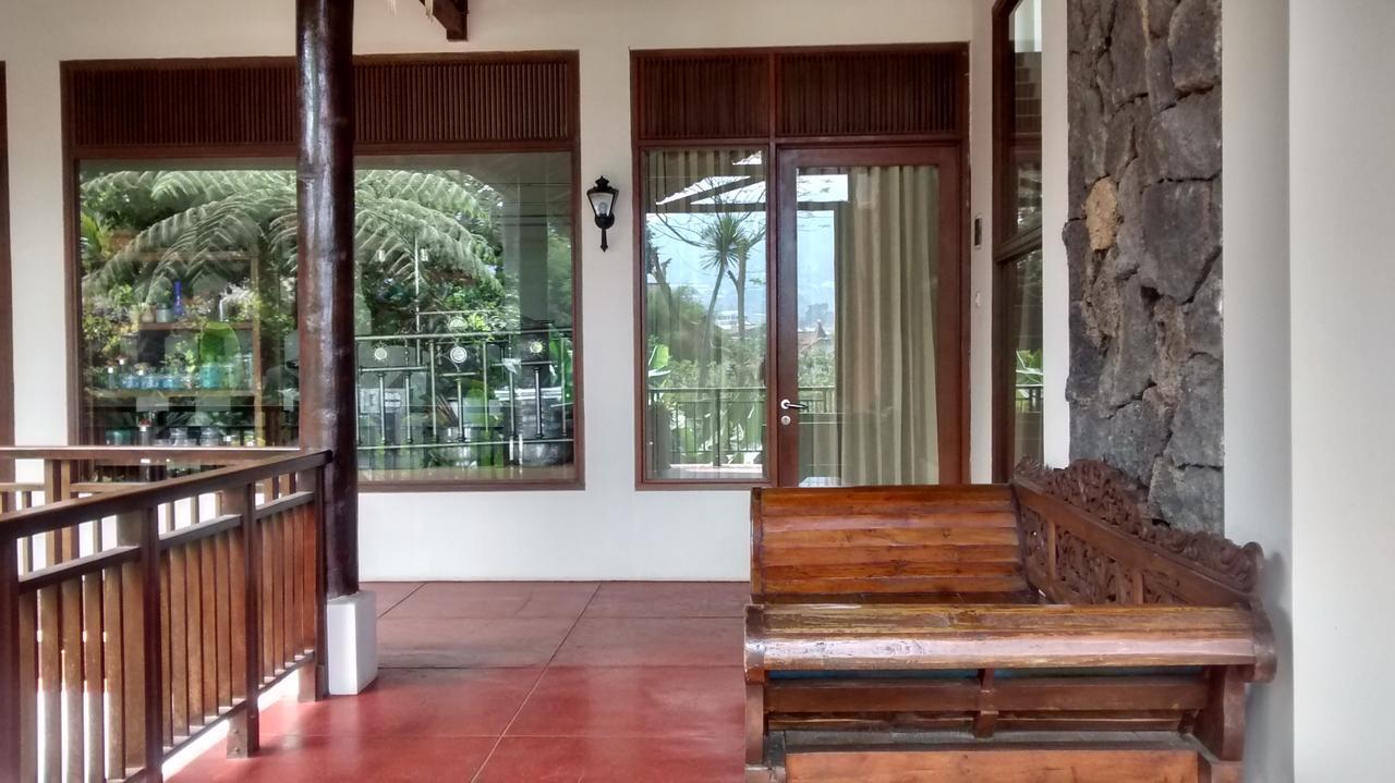 La Oma Hotel Lembang Exterior foto