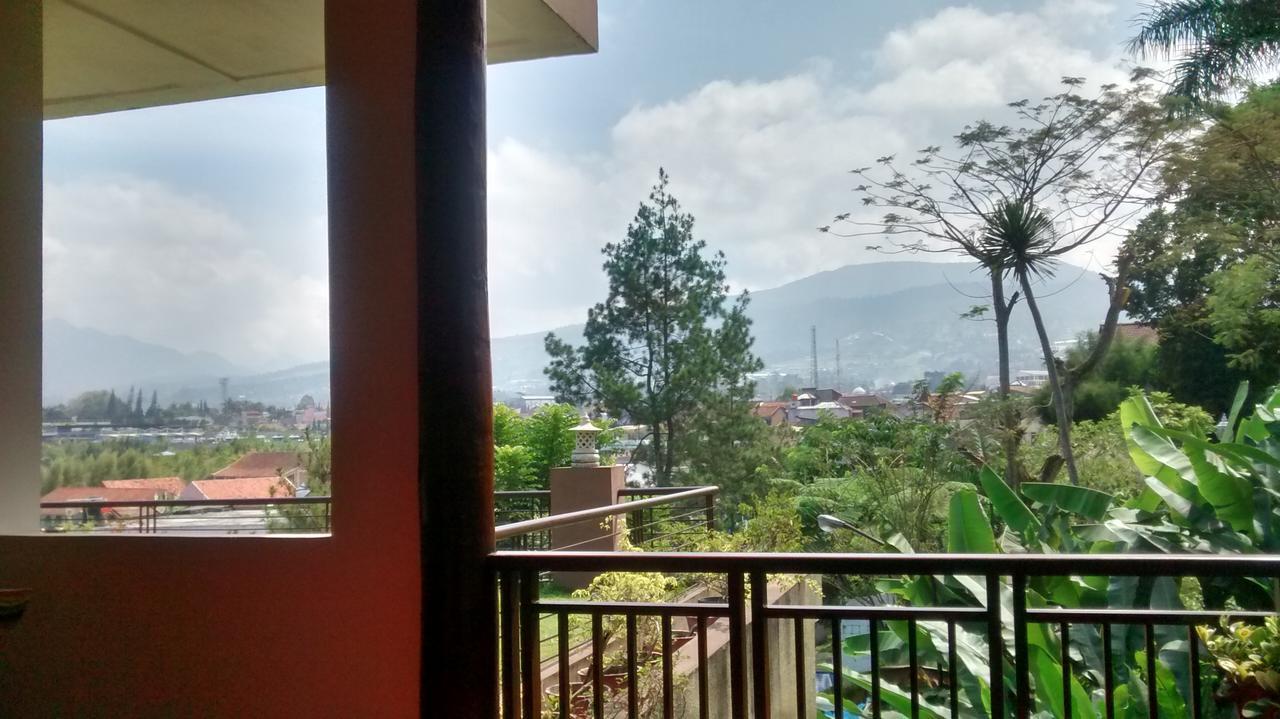 La Oma Hotel Lembang Exterior foto